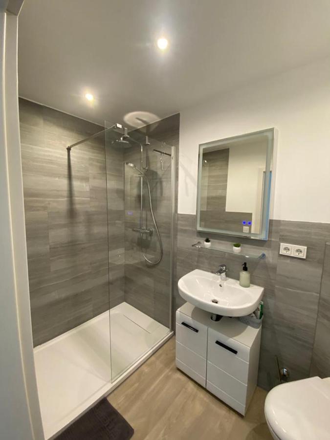Schoene Ferienwohnung „Zum Glueck Tropical“ Eisenach Bagian luar foto